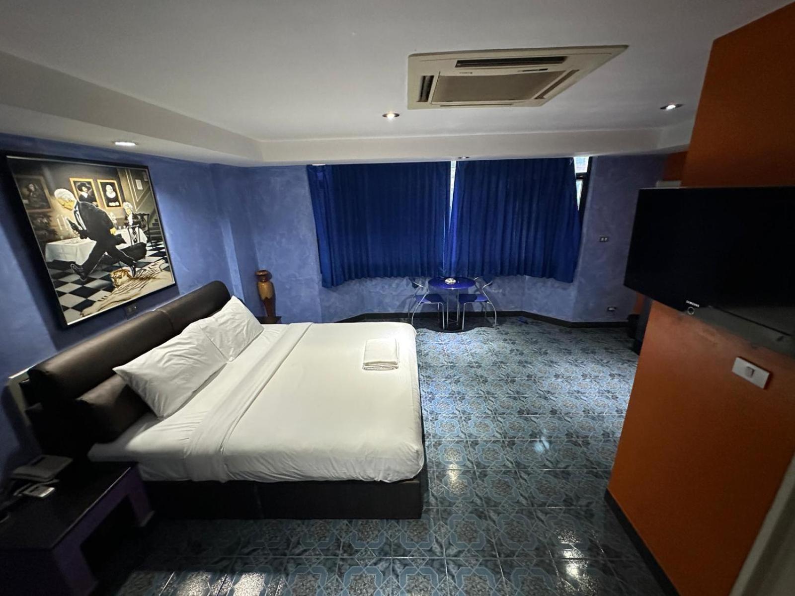 Koenig Hotel Pattaya Near Walking Street Luaran gambar